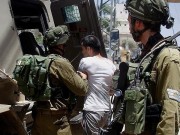 الاحتلال يعتقل مواطنين من حزما شمال شرق القدس