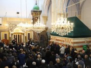 8 آلاف مصل يؤدون صلاة العيد في الحرم الإبراهيمي