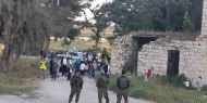 قوات الاحتلال تقتحم بلدة كفر عقربا وتفكك غرفة زراعية جنوب نابلس