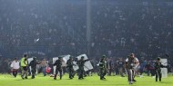 إندونيسيا: مقتل 174 شخصا في أعمال شغب خلال مباراة كرة قدم