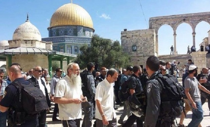 عشرات المستوطنين يقتحمون المسجد الأقصى تحت حماية مشددة من شرطة الاحتلال