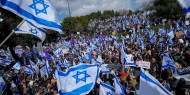 رغم قرار نتنياهو.. استمرار المظاهرات في المدن الإسرائيلية