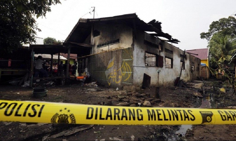 المنزل المحترق