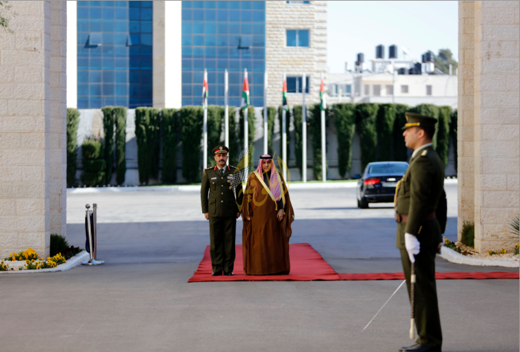 مراسم استقبال سفير الكويت المعتمد لدى فلسطين عزيز الديحاني